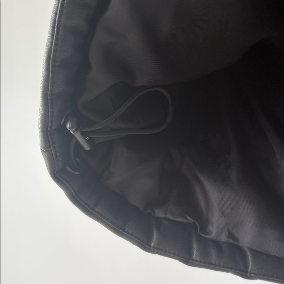 Faux Leather Puffer Vest size medium Bagatelle collection - Picture 2 of 8